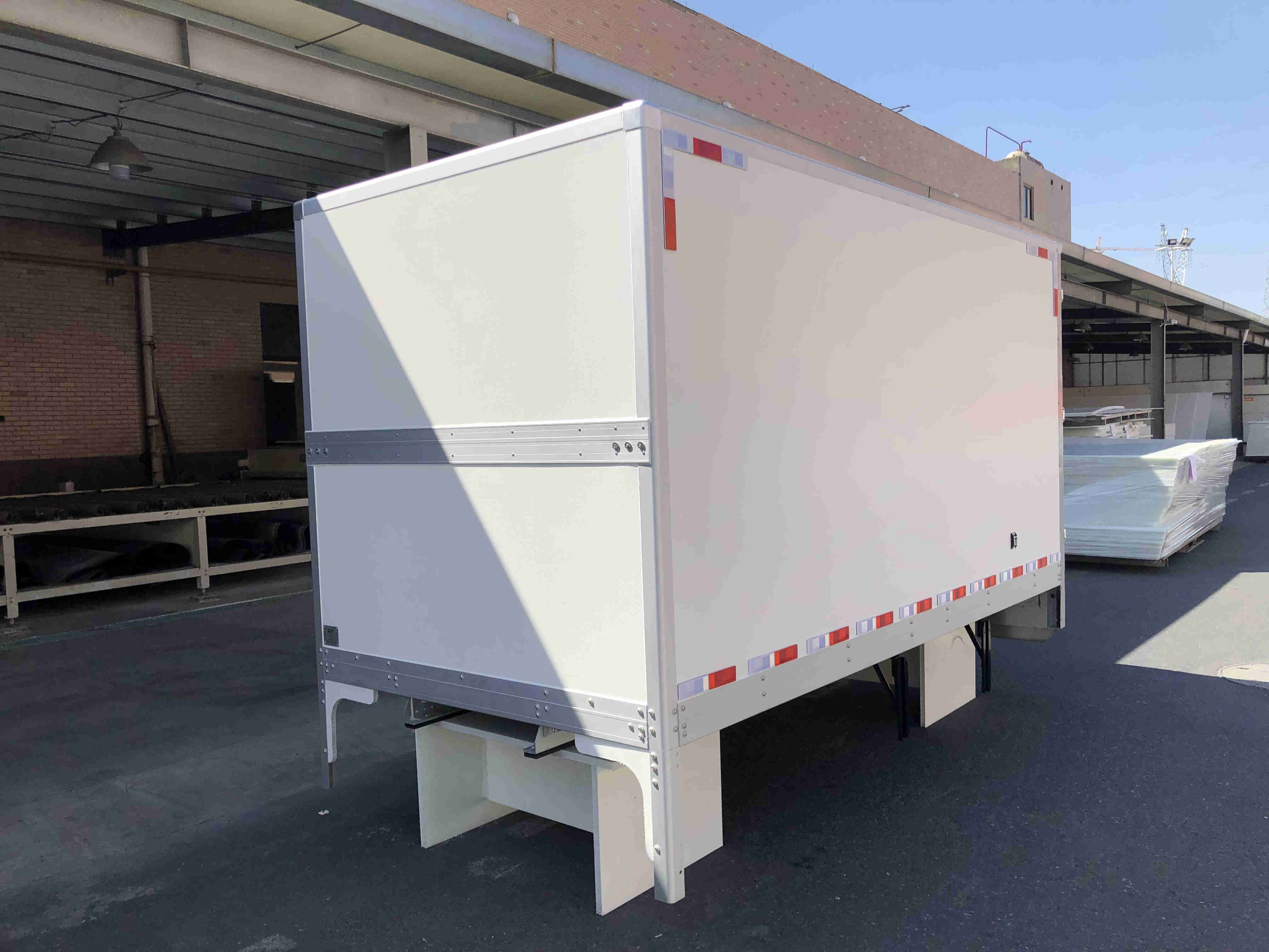 DRY FREIGHT TRUCK BODY 2