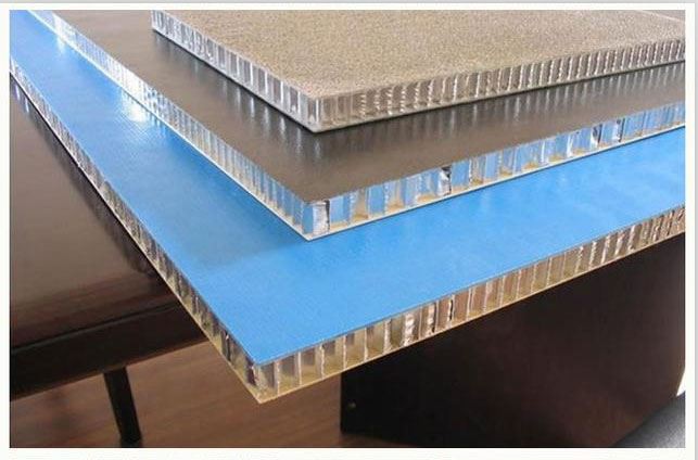 Zastosowanie i wydajność ognioodpornego aluminiowego panelu o strukturze plas...